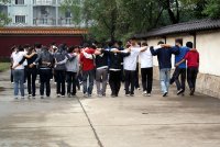 ������˾�Ӵ�����ְҵ����ѧУ400��ѧ����չ��ѵ