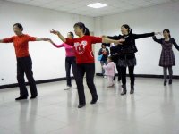 ���Ź�˾��ٴ�ḻԱ��ҵ���Ļ�����